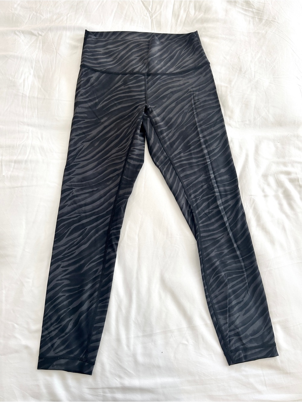 Lululemon Wunder Under Luxtreme Leggings 25”